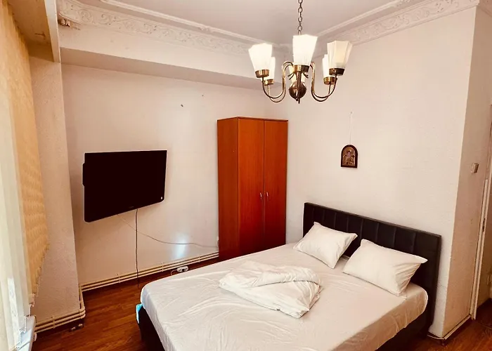 2 2 Bedrooms 4 Persoane