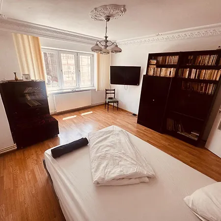 2 2 Bedrooms 4 Persoane