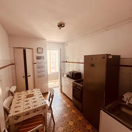 Daire 2 2 Bedrooms 4 Persoane